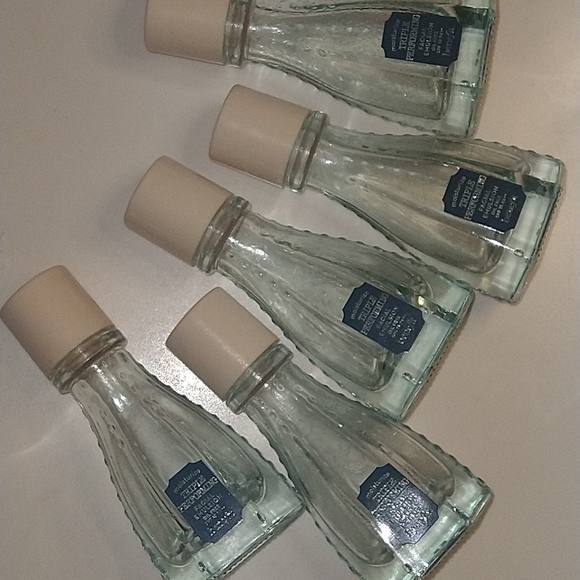 Benefit Triple Performing Facial Emulsion - Blue and Cream - Picture 2 of 12